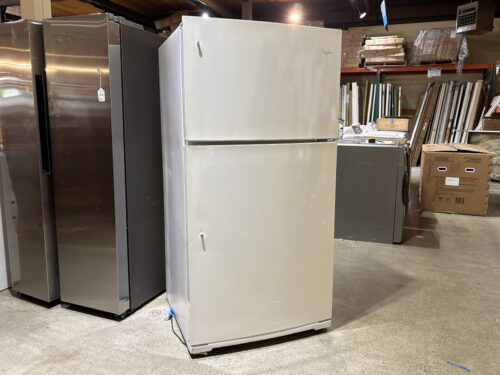 WHIRLPOOL White Refrigerator w/ Top Freezer Model # WRT311SFYW01