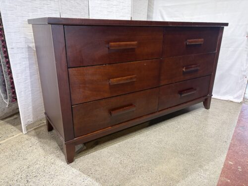 LIGNA Six Drawer Dresser with Wooden Pulls