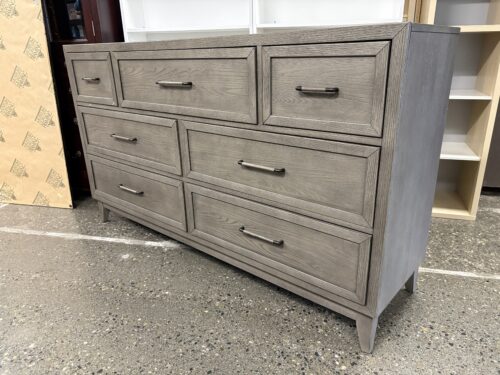 RIVERSIDE Vogue Stone Grey 7-Drawer Low Dresser