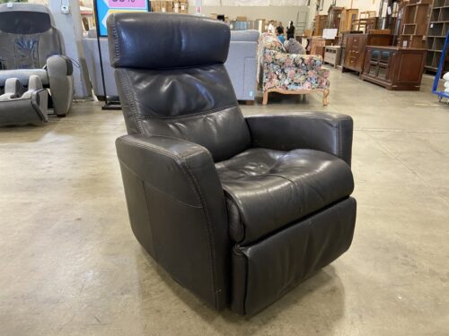 IMG NORWAY Divani Swivel Recliner in Coffee Brown Leather