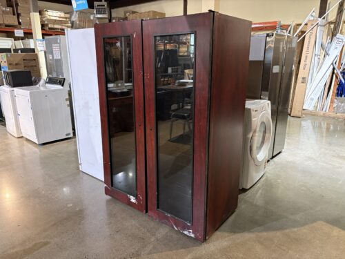 TUSCANY Vintage Keeper 500-Bottle Wine Cellar in Cherry Finish