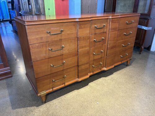 HICKORY COMPANY Conto Solid Cherry Wood 12-Drawer Dresser