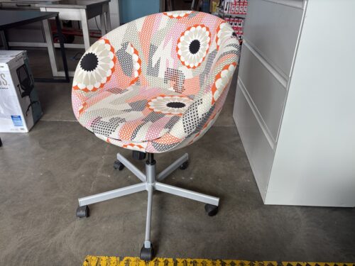 IKEA Skruvsta Novelty Print Bucket Style Office Chair