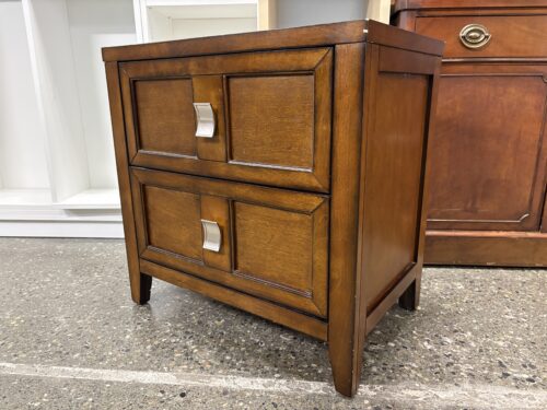 SAMUEL LAWRENCE Bayfield 2-Drawer Nightstand