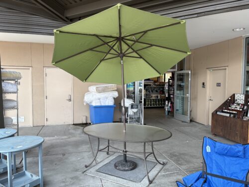 Outdoor Textured Ripple Glass Oval Table w/ Green Umbrella (Set of 2)