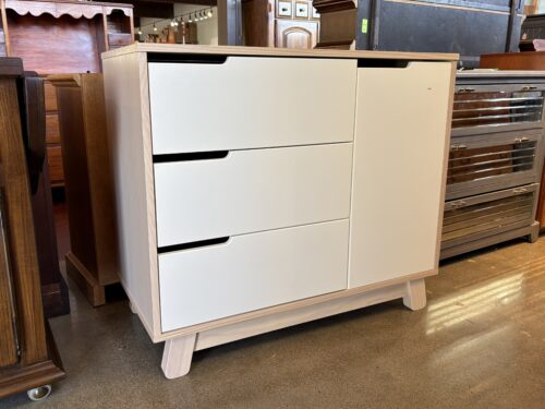 BABYLETTO Hudson 3-Drawer Changer Dresser Model # 4223