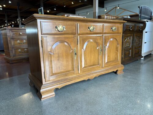 ETHAN ALLEN Manor Solid Maple Sideboard