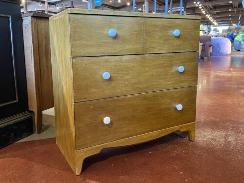 Short White Knob 3-Drawer Dresser