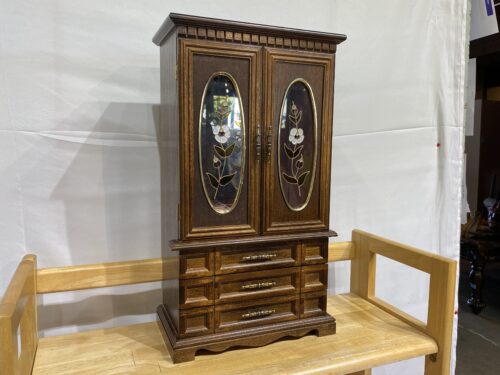 Charming Vintage Jewelry Box