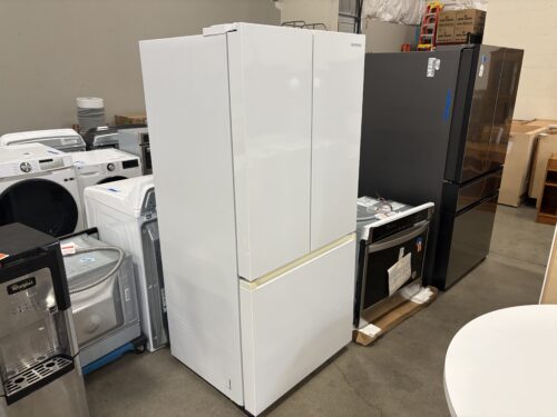 SAMSUNG French Door 17.5 Cu.Ft. Refridgerator in White Model #RF18A5101WW