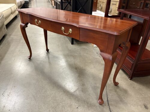 HARDEN Vintage Mahogany Finish Provincial Style Console Entry Table