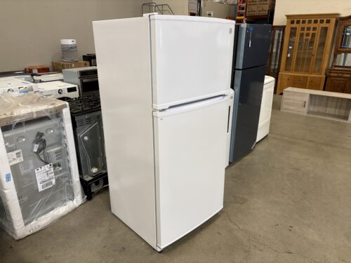 KENMORE Top-Freezer Refrigerator in White Model #111.60512912