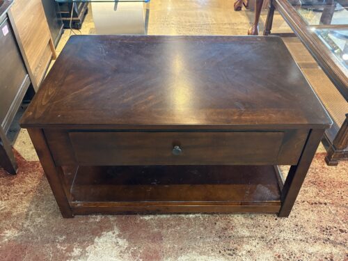 ASHLEY Rolling Lift-Top Cocktail Table