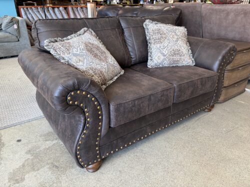 ROUNDHILL Lenister Espresso Loveseat w/ Nailhead Trim