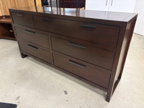 CASANA Cherry Contemporary 7-Drawer Low Dresser w/ Black Metal Pulls