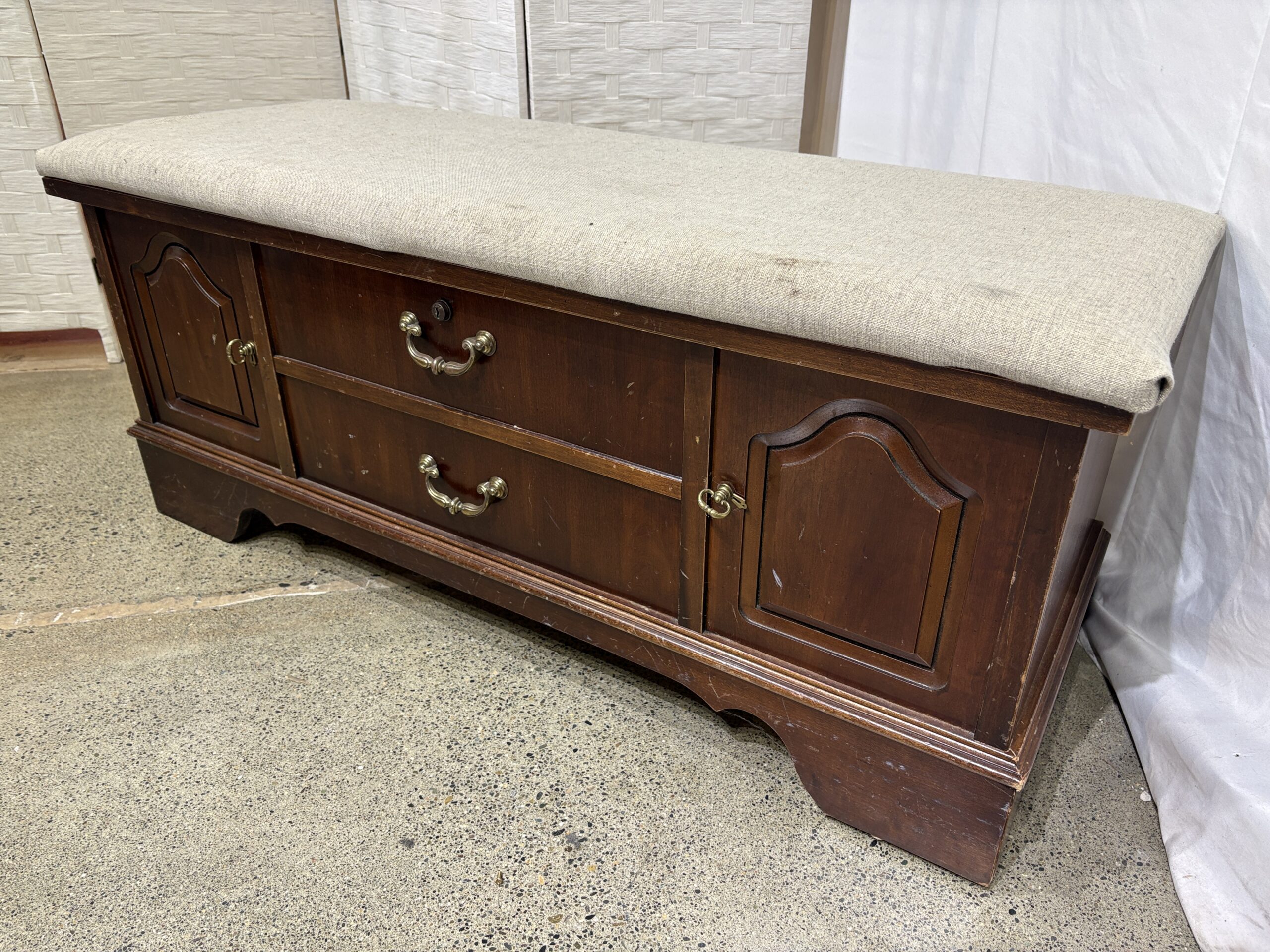 LANE Cedar Lined Storage Bench