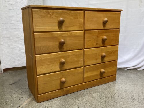 Natural Round Knob 8-Drawer Dresser
