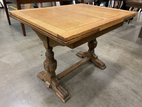 Vintage Honey Finished Oak Draw-Leaf Table with Pedestal Trestle Base