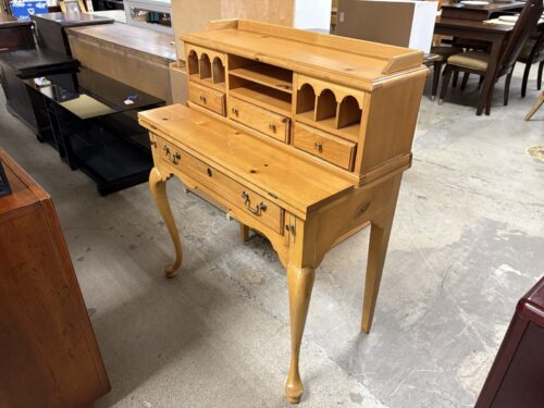 THOMASVILLE 1800s Rustic Knotty Pine Secretary Desk