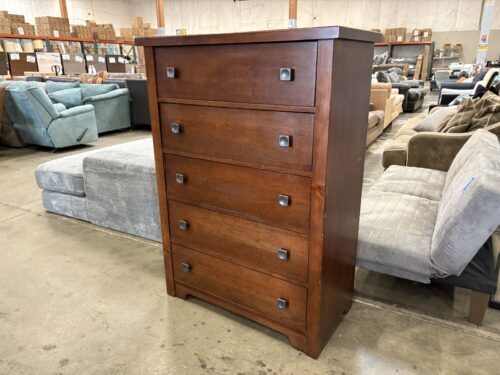 VAUGHAN-BASSETT Cherry Finished 5 Drawer Chest with Square Metal Pulls