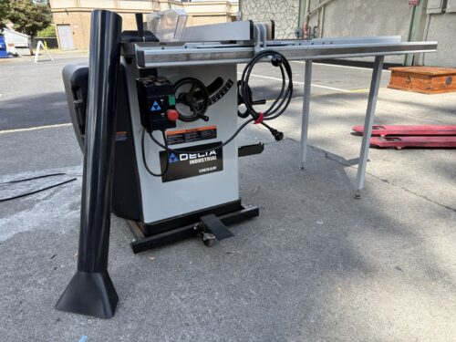DELTA Industrial Unisaw 10" Cabinet Table Saw Model # MS1-09D-R