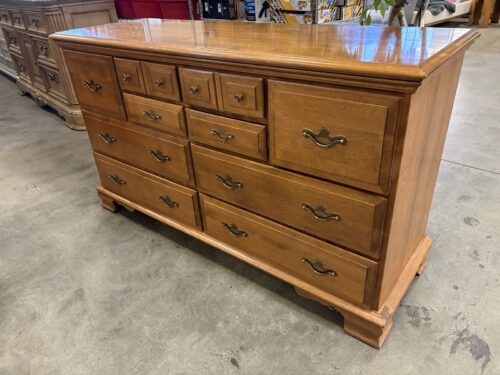 CAL SHOPS Vintage Maple Wooden 10 Multi Size Drawer Dresser with Brass Swing Pulls