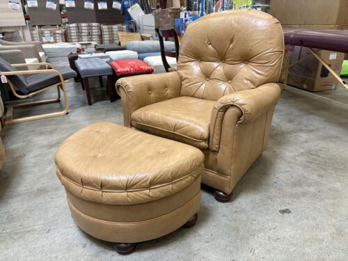 BRADINGTON YOUNG Vintage Tan Tufted Leather Club Chair with Manual Back Recline and Mathcing Half-Circle Ottoman