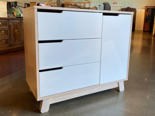 BABYLETTO Hudson 3-Drawer White Dresser