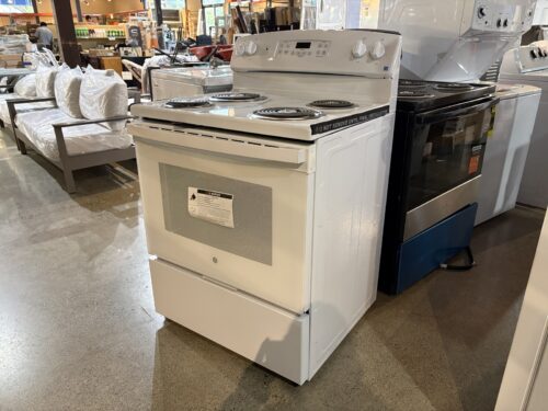 NEW! GE 30" White Freestanding Electric Range Model # JB256DM5WW