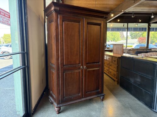 ETHAN ALLEN British Classics Mahogany Armoire