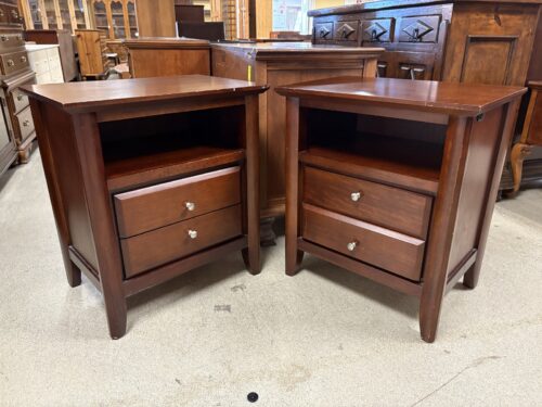 Traditional Dark Stained 2-Drawer Nightstands (Set of 2)