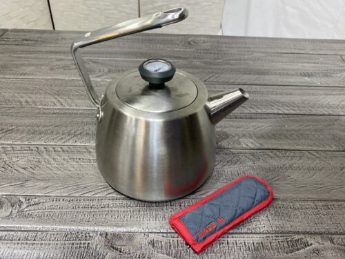 MADE IN 2Qt Kettle w/ Temp. Gauge & Handle Cover