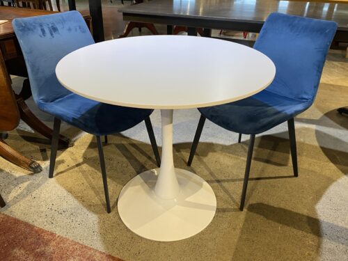 White Tulip Table w/ Color Pop Chairs