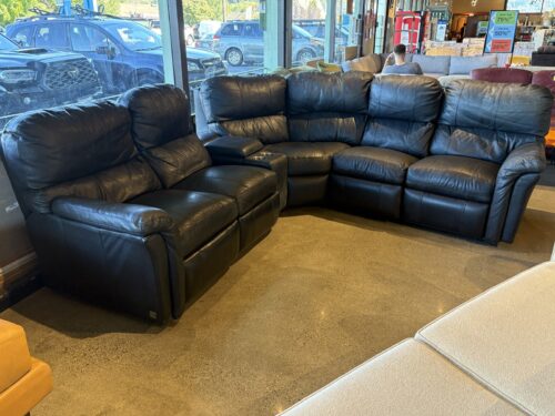 BASSETT Elway Black Leather Manual Recline 6Pc. Corner Sectional Sofa