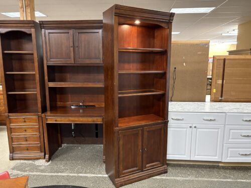 HOOKER FURNITURE Mahogany Lighted Glass Shelf Bookcase w/ Lower Cabinet