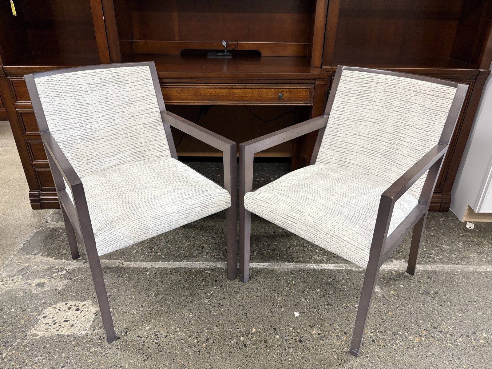 GUNLOCKE Savor White & Grey Upholstered Arm Chair (Set of 2)