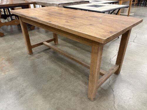 Rustic Wooden Farmhouse Dining Table with Straight Square Legs