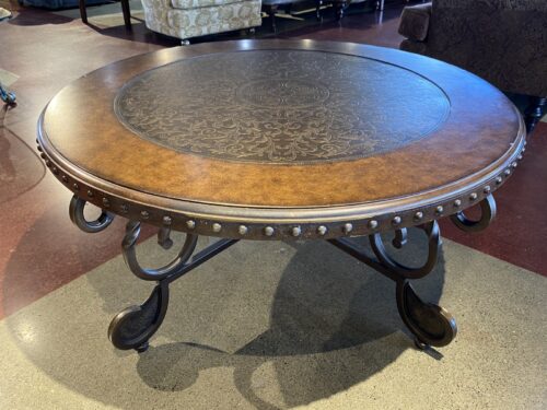 ASHLEY Rafferty Round Cocktail Table