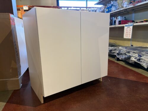 NEW! URBANA CABINET CO Flat Front 2-Door Lower Cabinet – Moonglow