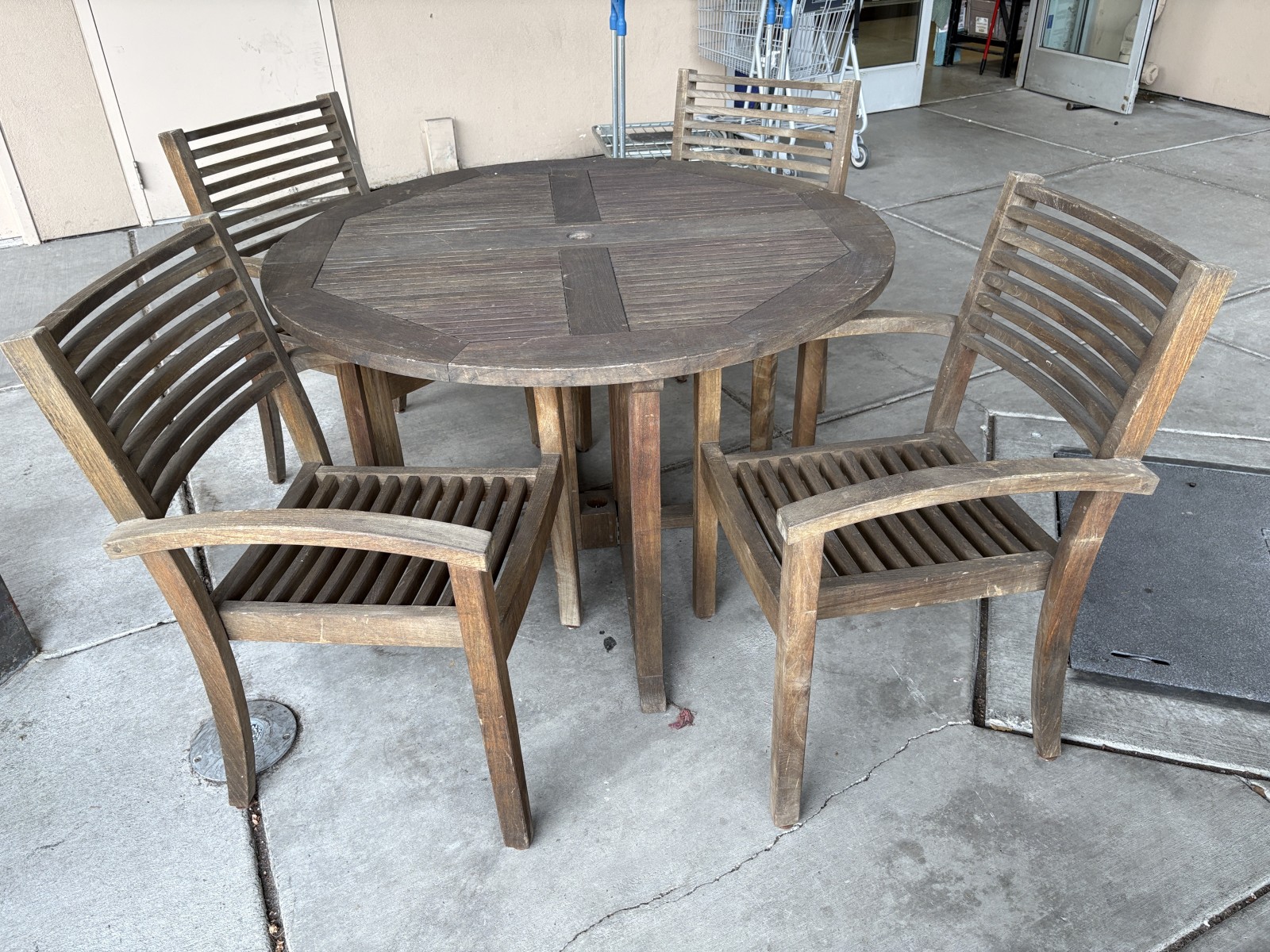 CRATE & BARREL Folding Teak Outdoor Table w/ 4 Stackable Chairs