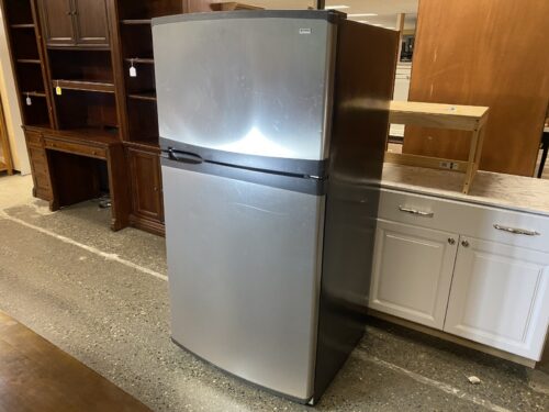 KENMORE Fridge/Freezer w/ Ice Maker & Water Dispenser Model # 106.722062