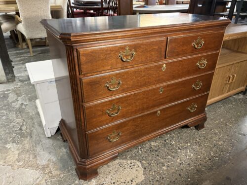 DREXEL Cherry Chippendale 5-Drawer Petite Dresser