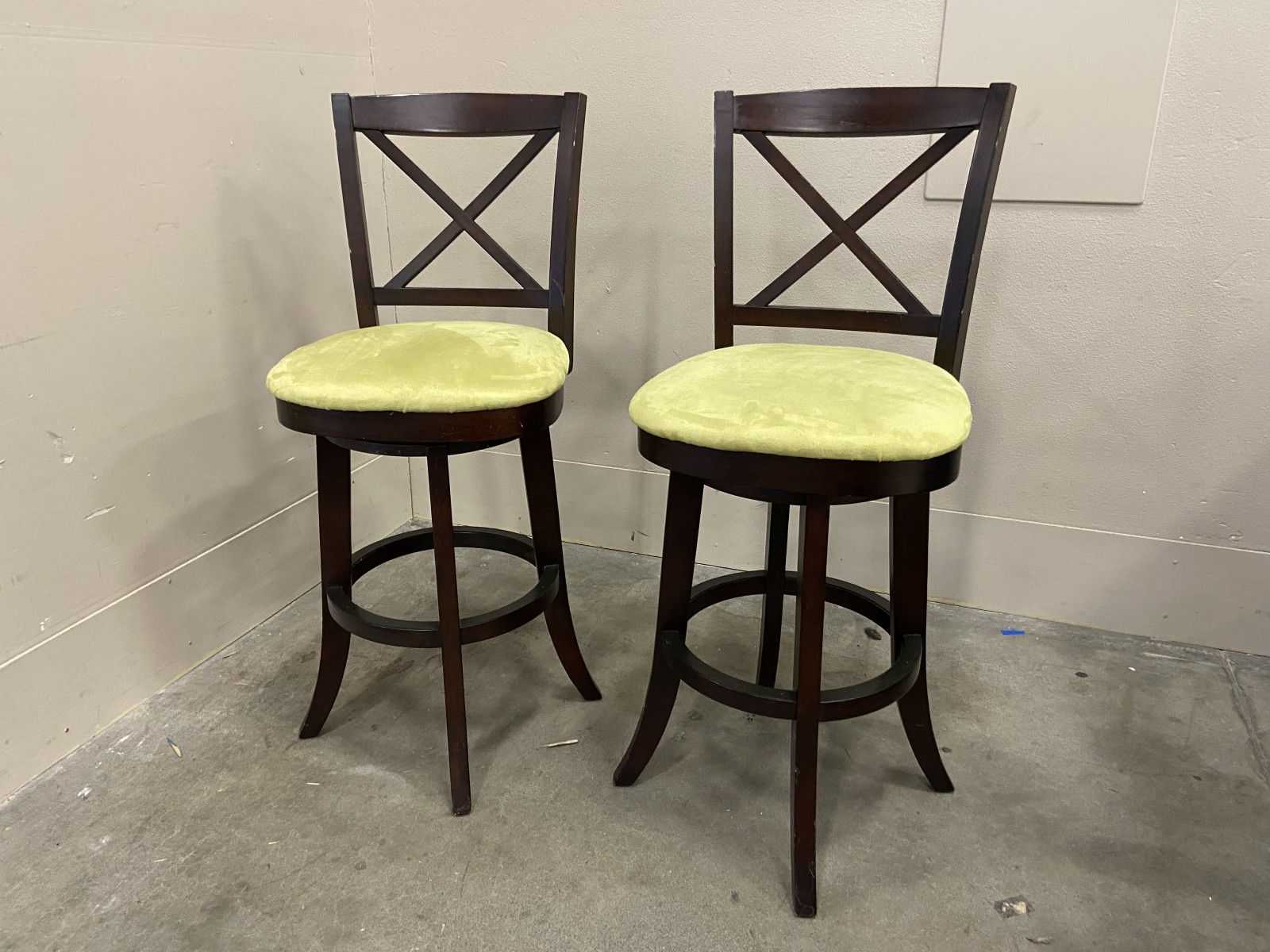 Contemporary Dark Finish Wooden Swiveling Counter Stools with Microplush Green Seat Cushions