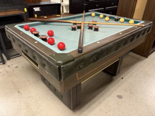 FREDRICK WILLYS Retro Bumper Pool Table w/ Tufted Leather Trim