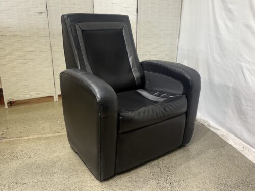 TRUE SEATING CONCEPTS Multifuntional Game Chair/Storage Ottoman Model # CR293
