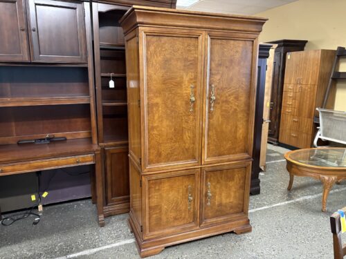 THOMASVILLE Light Burlwood Louis Philippe Style Armoire