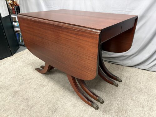 ROCKFORD Vintage Mahoany Duncan Phyfe Style Drop Leaf Extension Table