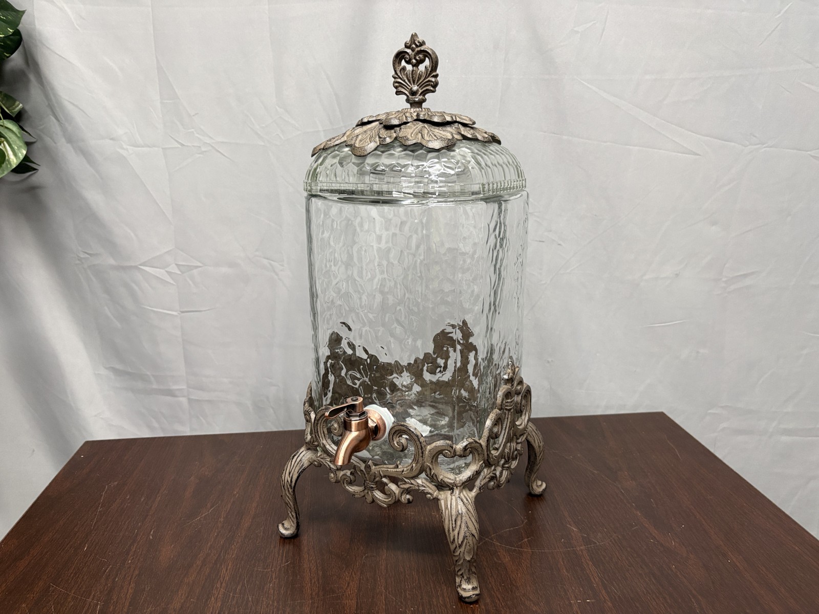 GRACIOUS GOODS Hammered Glass Ornate Drink Dispenser