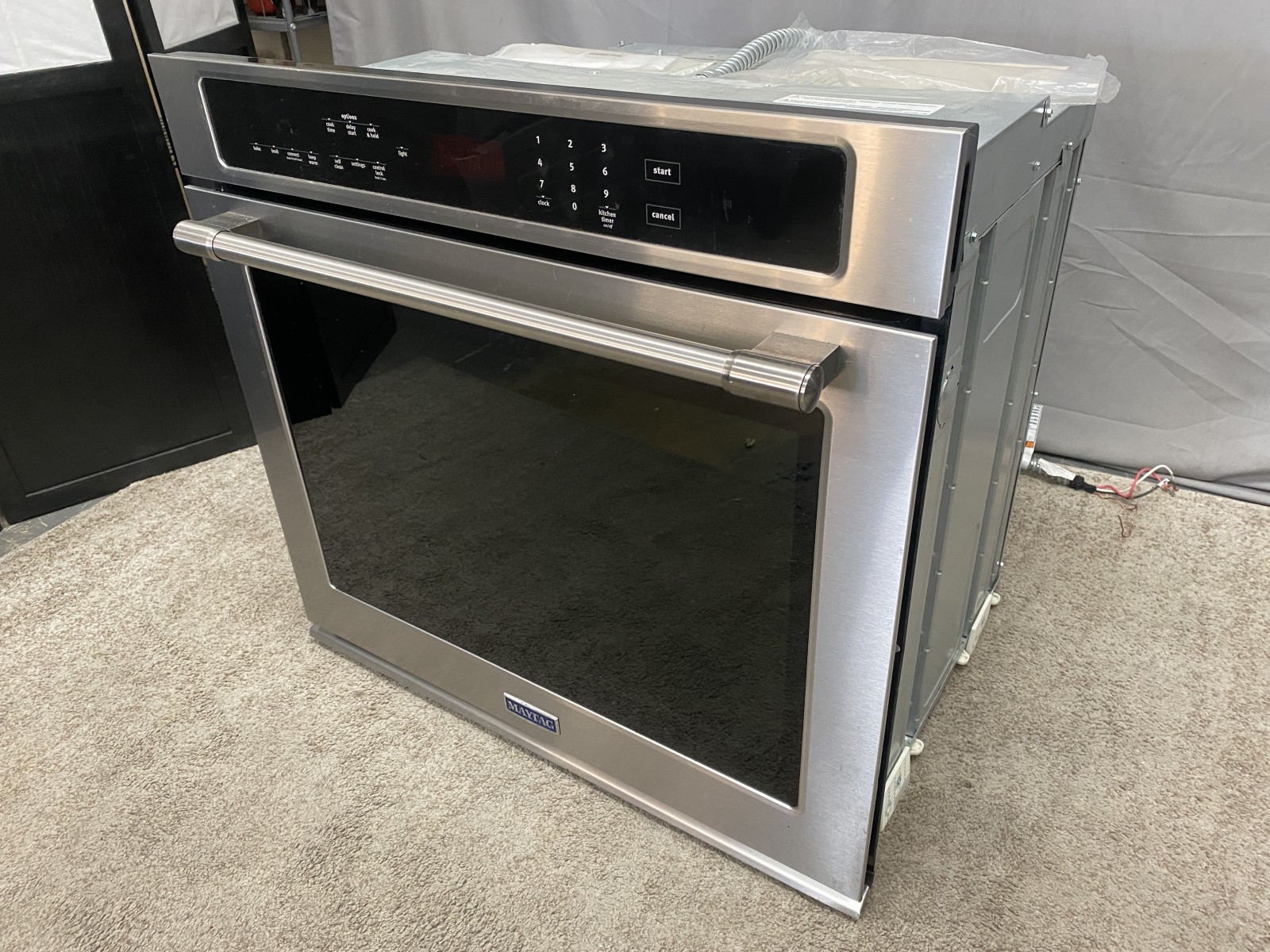 MAYTAG 30″ Single Wall Convection Oven Model # MEW9530FZ03