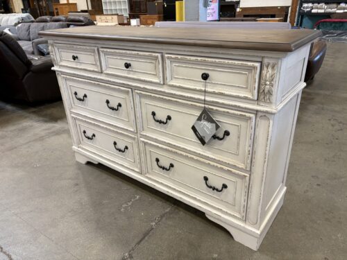NEW! ASHLEY FURNITURE Realyn Distressed Ivory 7 Drawer Farmhouse Style Dresser with Blackened Pulls